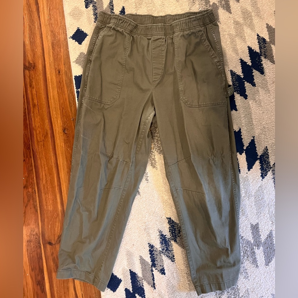 Old Navy XL army green cargo pants